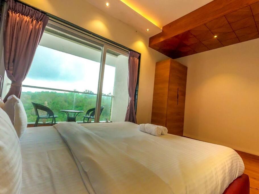 Celebrity Villa Игатпури Экстерьер фото